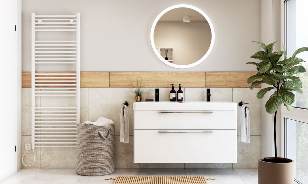 DANWOOD Park 152W — Badezimmer mit Doppelwaschtisch, Rundspiegel und Handtuchheizkörper